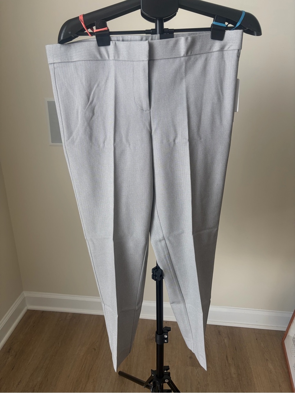 NWT Amanda + Chelsea Ivory Gray Pull-On Comfort Waist Pants 14P